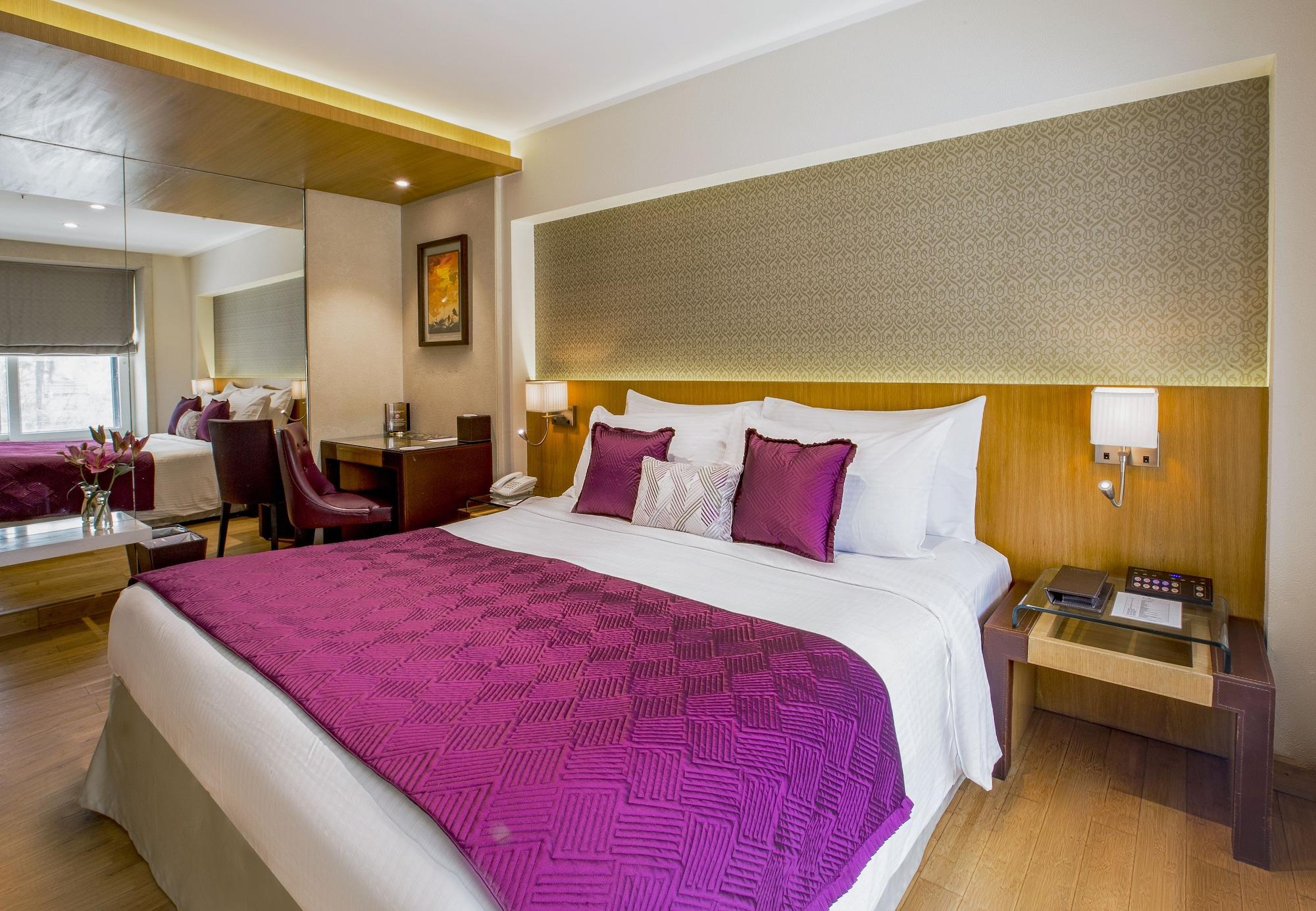 Hotel Bawa Continental Мумбаи Экстерьер фото